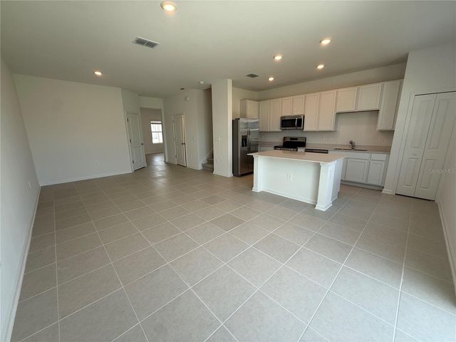 2563 SKYLINE LOOP, Kissimmee, FL 34758