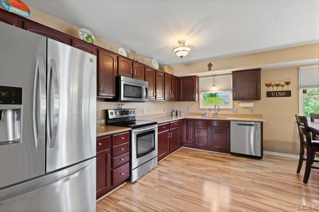 3564 Sapphire Drive, Adrian, MI 49221