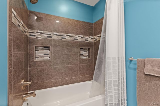 3564 Sapphire Drive, Adrian, MI 49221