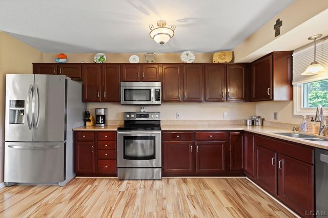 3564 Sapphire Drive, Adrian, MI 49221