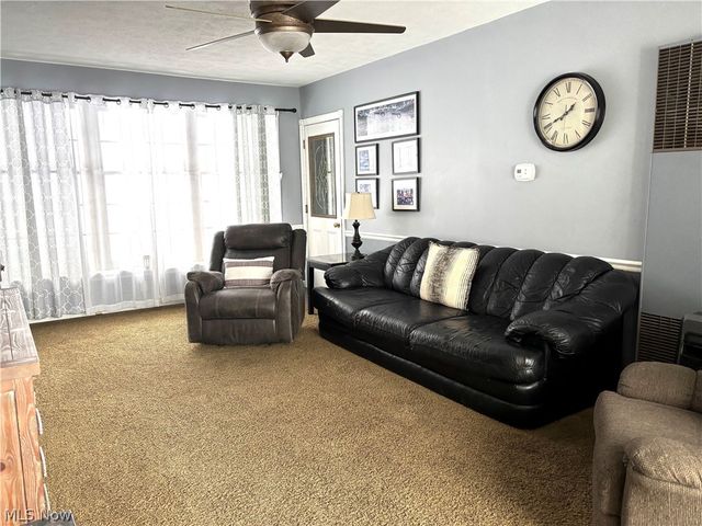 383 Edgewood Court, Columbiana, OH 44408