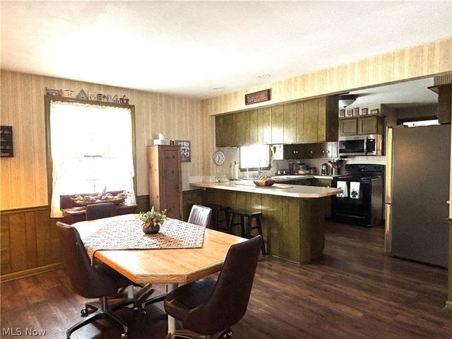 383 Edgewood Court, Columbiana, OH 44408