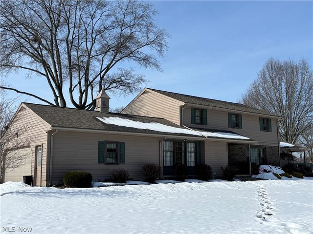 383 Edgewood Court, Columbiana, OH 44408