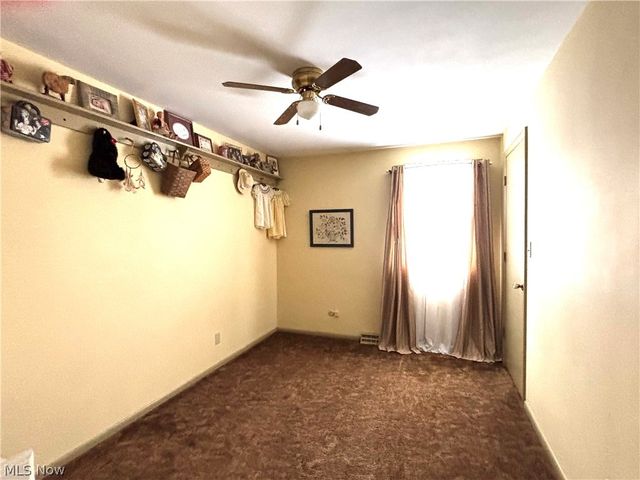 383 Edgewood Court, Columbiana, OH 44408