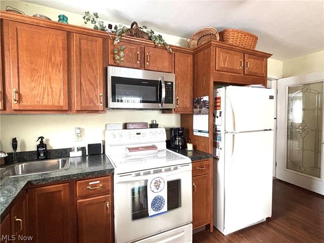 383 Edgewood Court, Columbiana, OH 44408