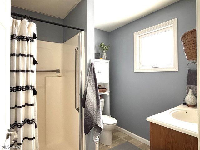 383 Edgewood Court, Columbiana, OH 44408