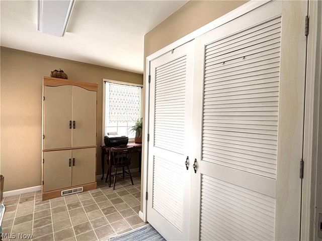 383 Edgewood Court, Columbiana, OH 44408