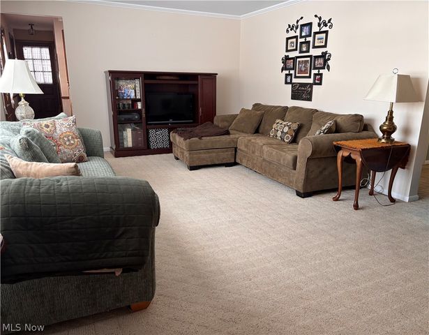 383 Edgewood Court, Columbiana, OH 44408