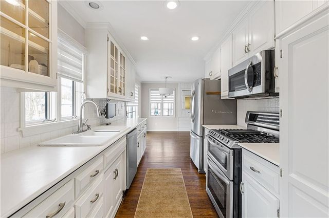 8302 CHEROKEE Lane, Leawood, KS 66206