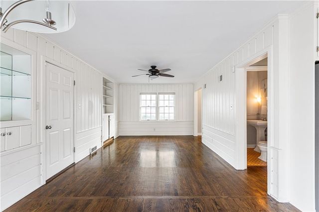 8302 CHEROKEE Lane, Leawood, KS 66206