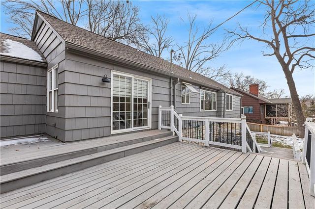 8302 CHEROKEE Lane, Leawood, KS 66206