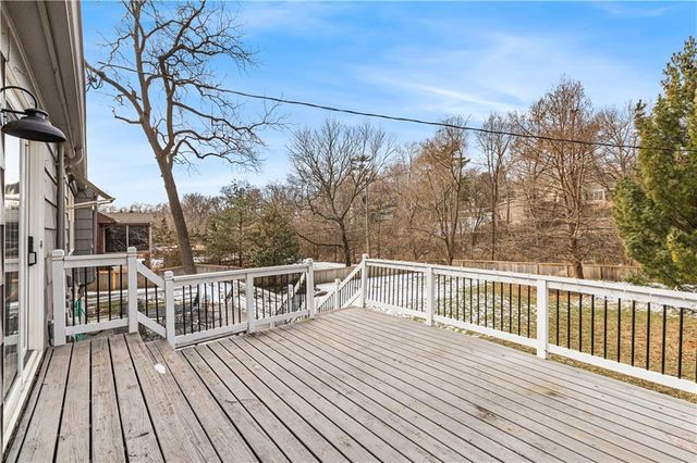 8302 CHEROKEE Lane, Leawood, KS 66206