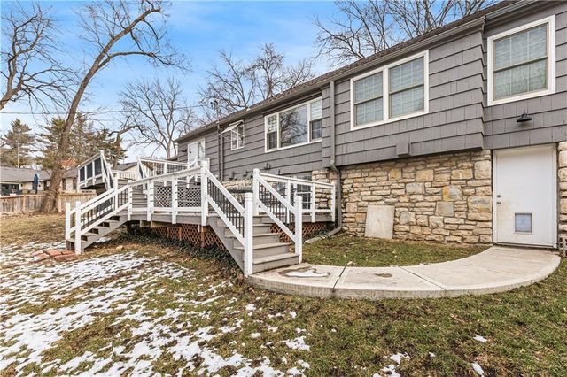 8302 CHEROKEE Lane, Leawood, KS 66206