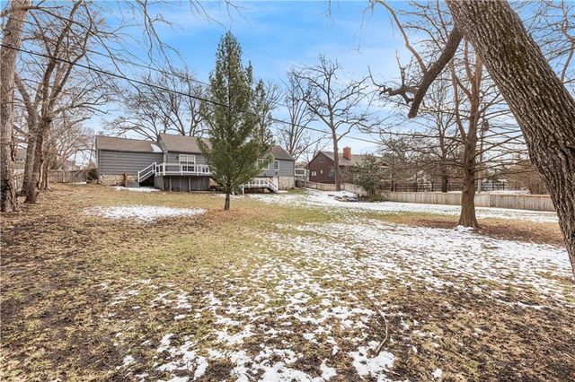 8302 CHEROKEE Lane, Leawood, KS 66206