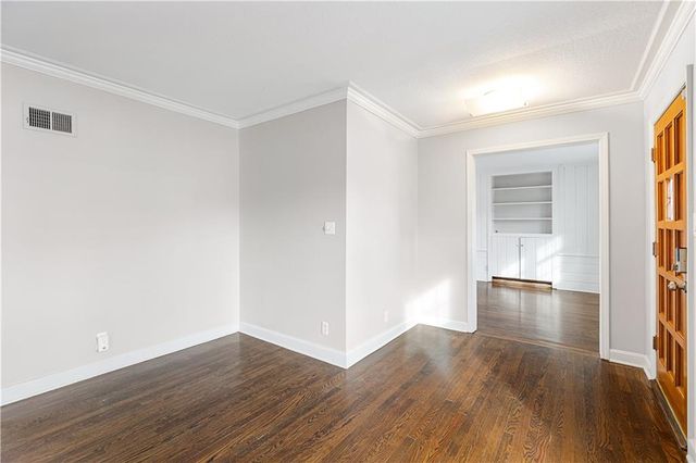 8302 CHEROKEE Lane, Leawood, KS 66206