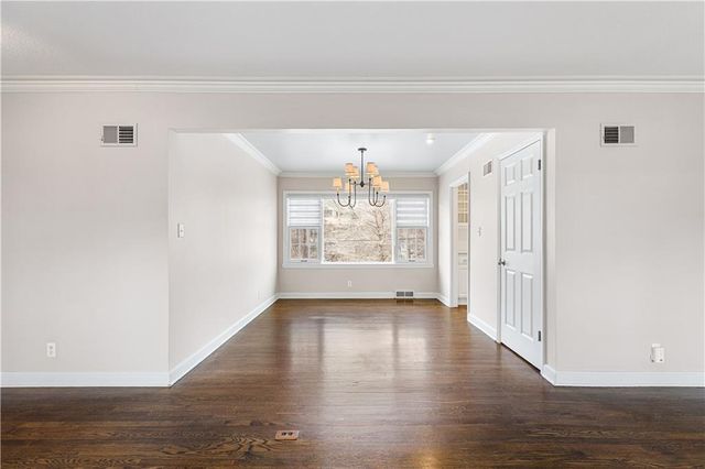 8302 CHEROKEE Lane, Leawood, KS 66206