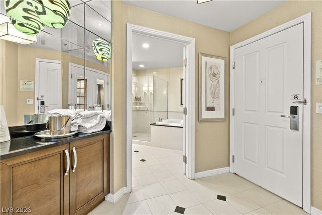 125 East Harmon Avenue 1103, Las Vegas, NV 89109