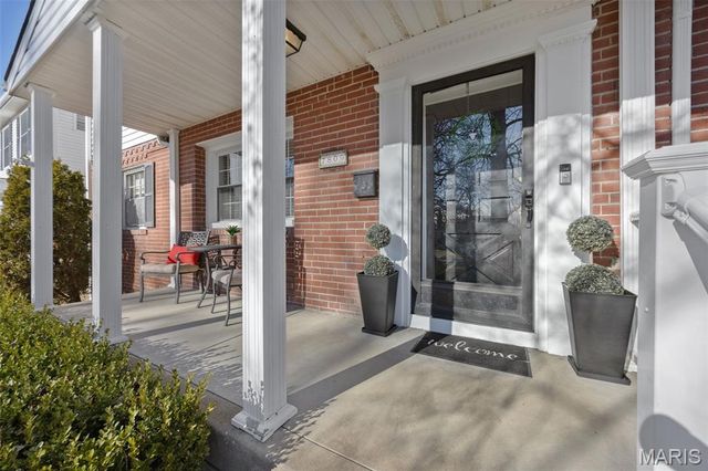 7809 Kenridge Lane, St Louis, MO 63119