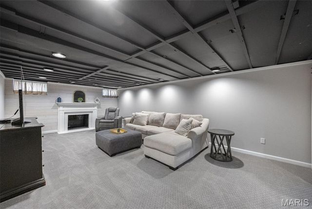 7809 Kenridge Lane, St Louis, MO 63119