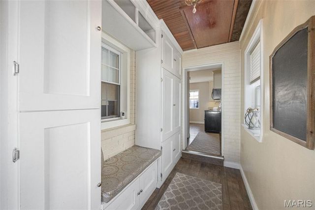 7809 Kenridge Lane, St Louis, MO 63119