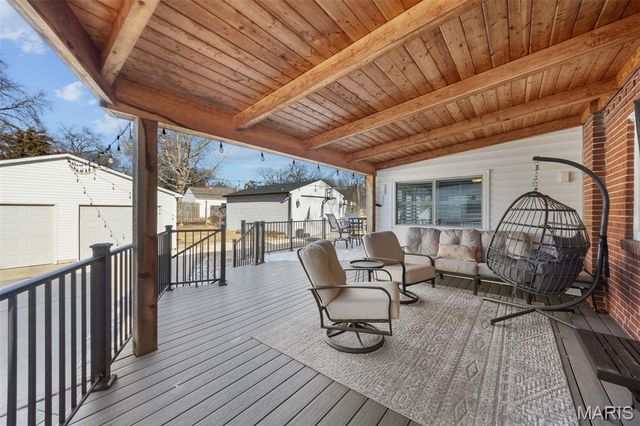 7809 Kenridge Lane, St Louis, MO 63119