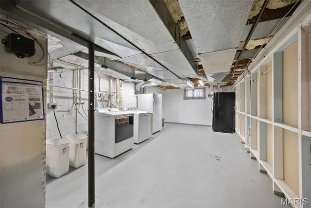 7809 Kenridge Lane, St Louis, MO 63119