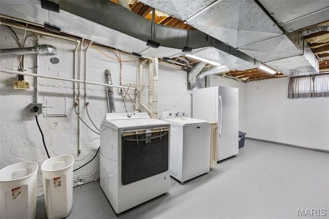 7809 Kenridge Lane, St Louis, MO 63119