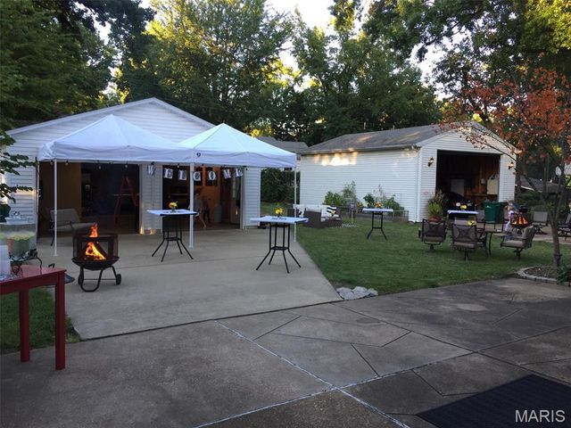 7809 Kenridge Lane, St Louis, MO 63119