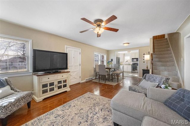 7809 Kenridge Lane, St Louis, MO 63119