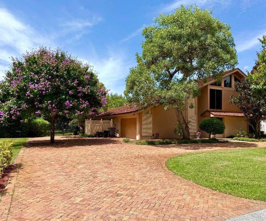 4169 Saint Andrews Drive, Boynton Beach, FL 33436