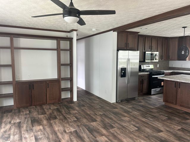 23 Royal Crest Park, Rochester, NH 03867