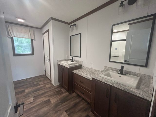 23 Royal Crest Park, Rochester, NH 03867