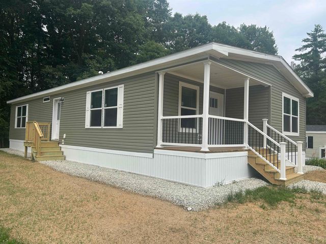 23 Royal Crest Park, Rochester, NH 03867