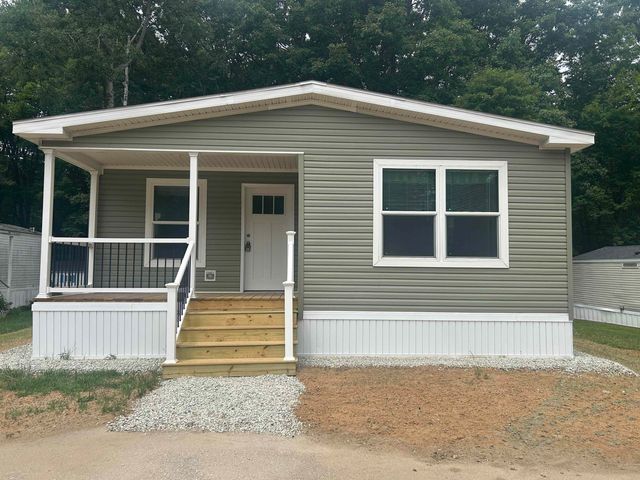 23 Royal Crest Park, Rochester, NH 03867