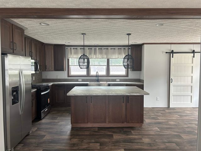 23 Royal Crest Park, Rochester, NH 03867