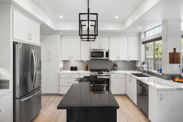 14390 Mountain Quail Road, Salinas, CA 93908