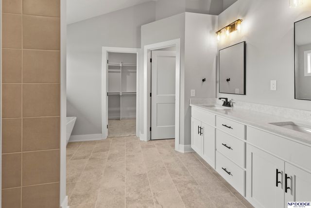 20976 Ogden Street, Elkhorn, NE 68022