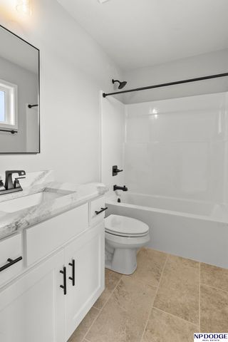 20976 Ogden Street, Elkhorn, NE 68022