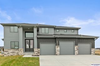20976 Ogden Street, Elkhorn, NE 68022