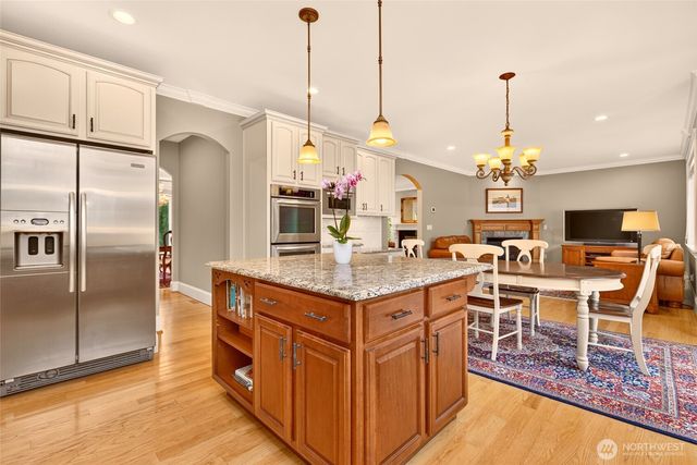 15516 56th Avenue W, Edmonds, WA 98026