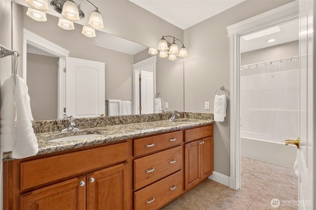 15516 56th Avenue W, Edmonds, WA 98026