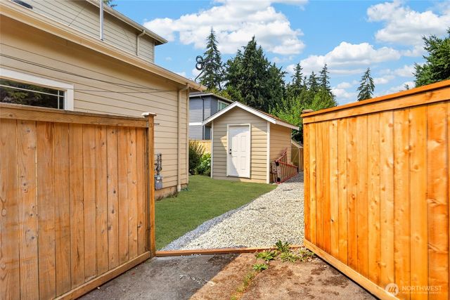 15516 56th Avenue W, Edmonds, WA 98026