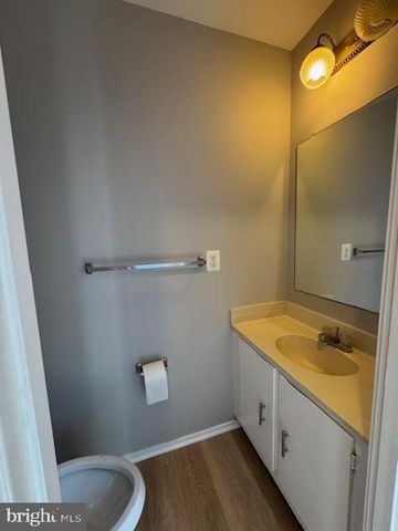 15917 YUKON LN, Rockville, MD 20855