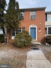 15917 YUKON LN, Rockville, MD 20855