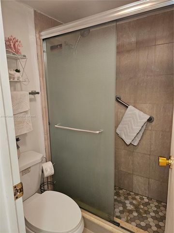 20400 W Country Club Dr 315, Aventura, FL 33180