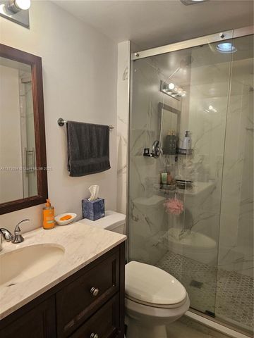 20400 W Country Club Dr 315, Aventura, FL 33180