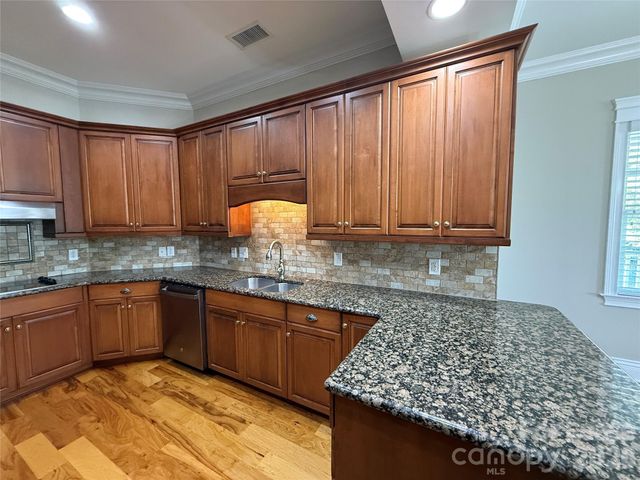 21025 Catawba Avenue 202, Cornelius, NC 28031