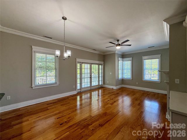 21025 Catawba Avenue 202, Cornelius, NC 28031