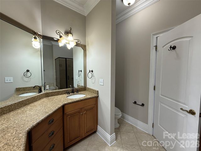 21025 Catawba Avenue 202, Cornelius, NC 28031