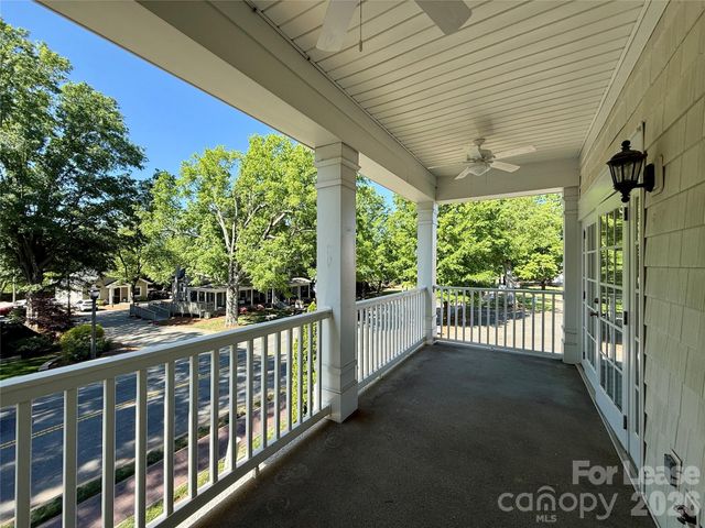 21025 Catawba Avenue 202, Cornelius, NC 28031